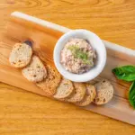 Crackers & Dip