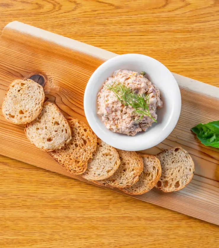 Crackers & Dip